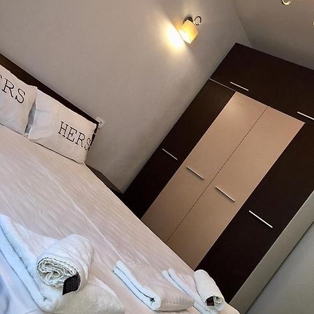 Modern Apartament Central Old Town Braşov Extérieur photo