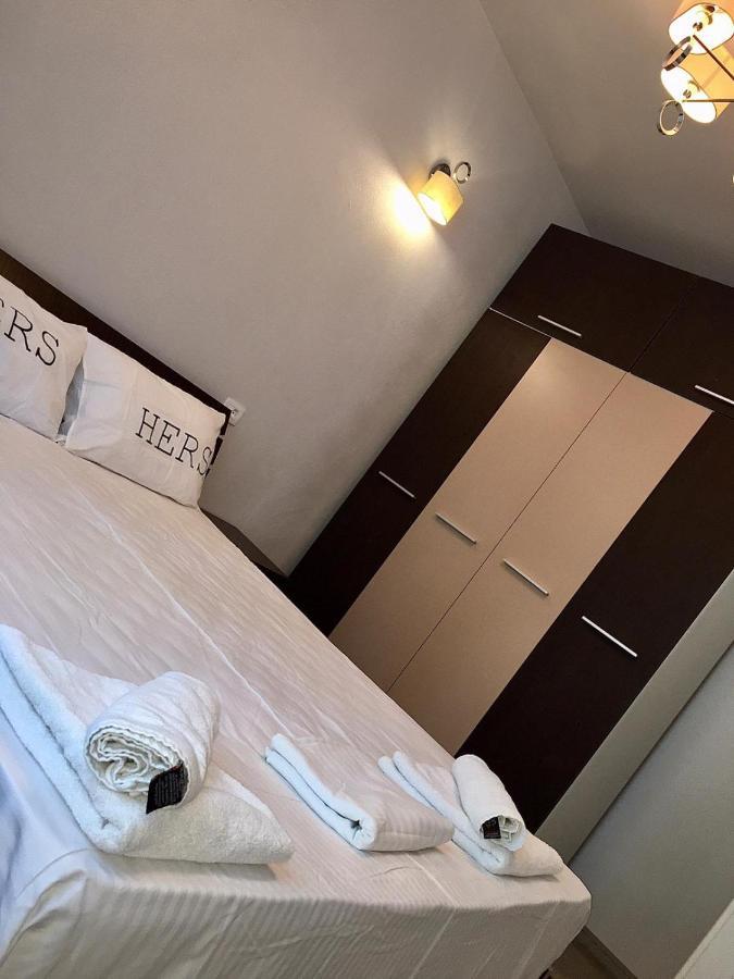 Modern Apartament Central Old Town Braşov Extérieur photo